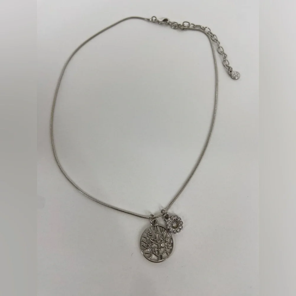 Graziano Silver tone Tree of Life + Rhinestone flower Pendants Necklace‎ 16-19”